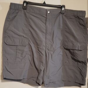 Mens croft and barrow shorts. Size 44. Color Gray.